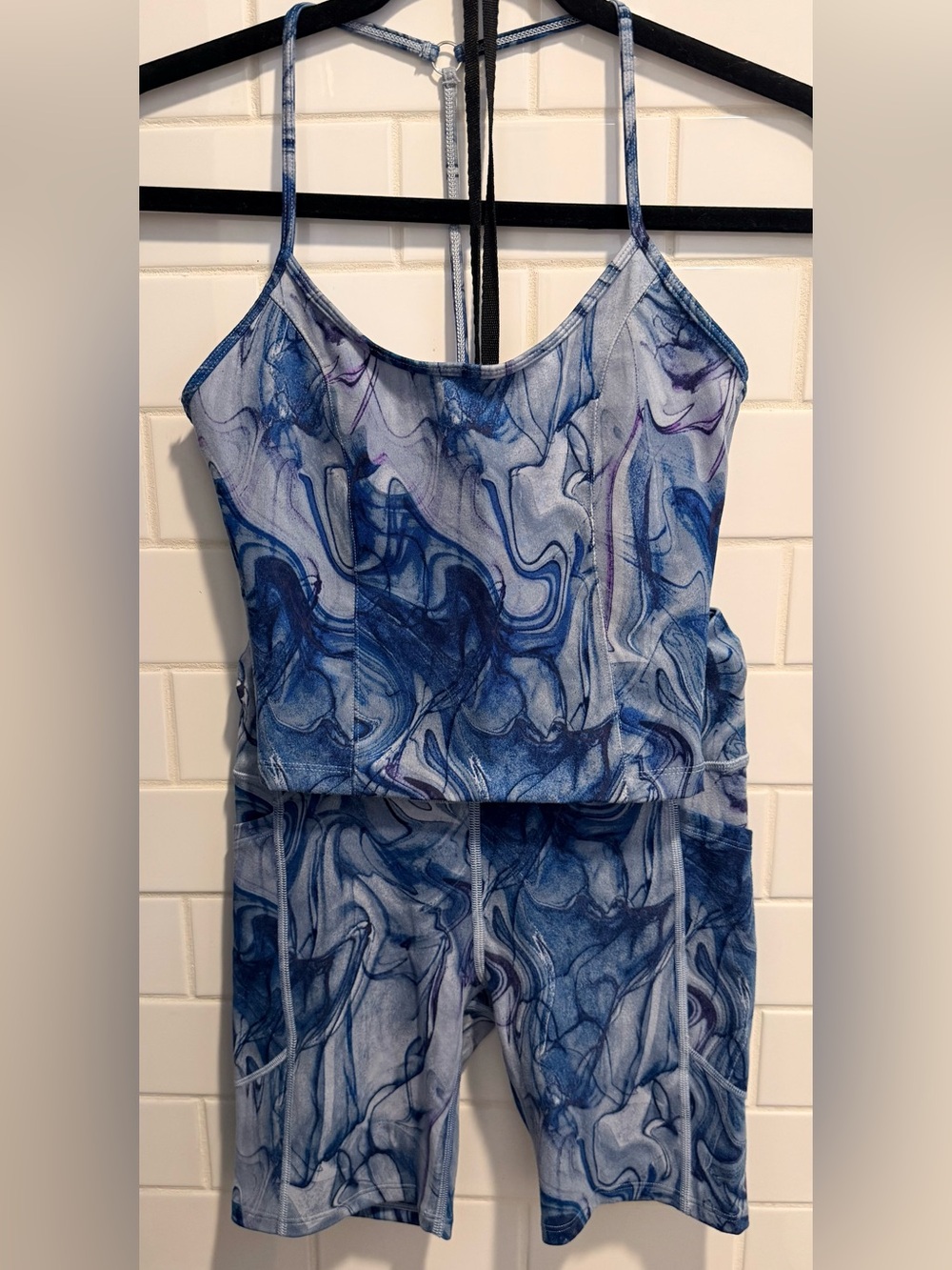 Victoria's Secret On Point Flow Tank & Bike Short Set